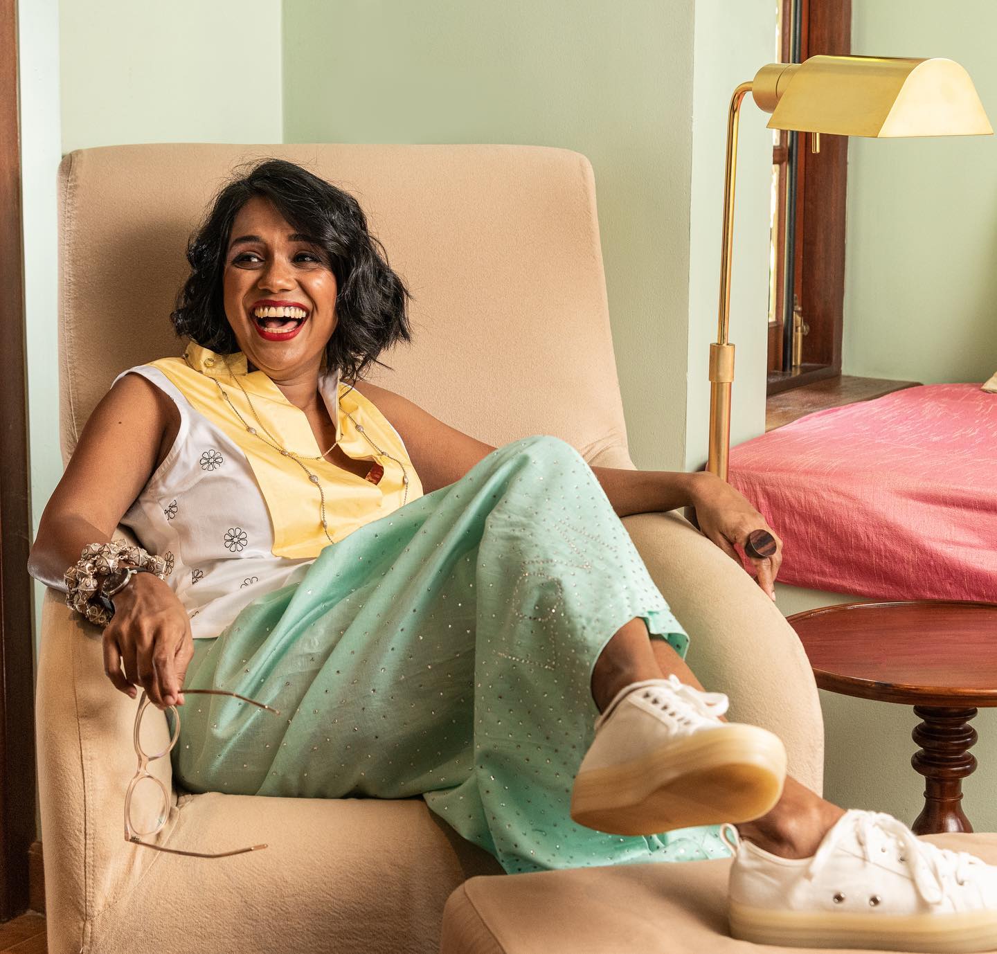 Ideas for Women: Dressing for the Season