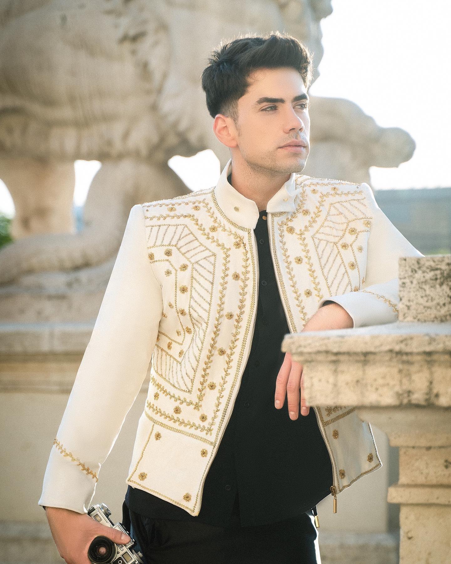 What is a Sri Lankan Kandyan jacket doing in Budapest?