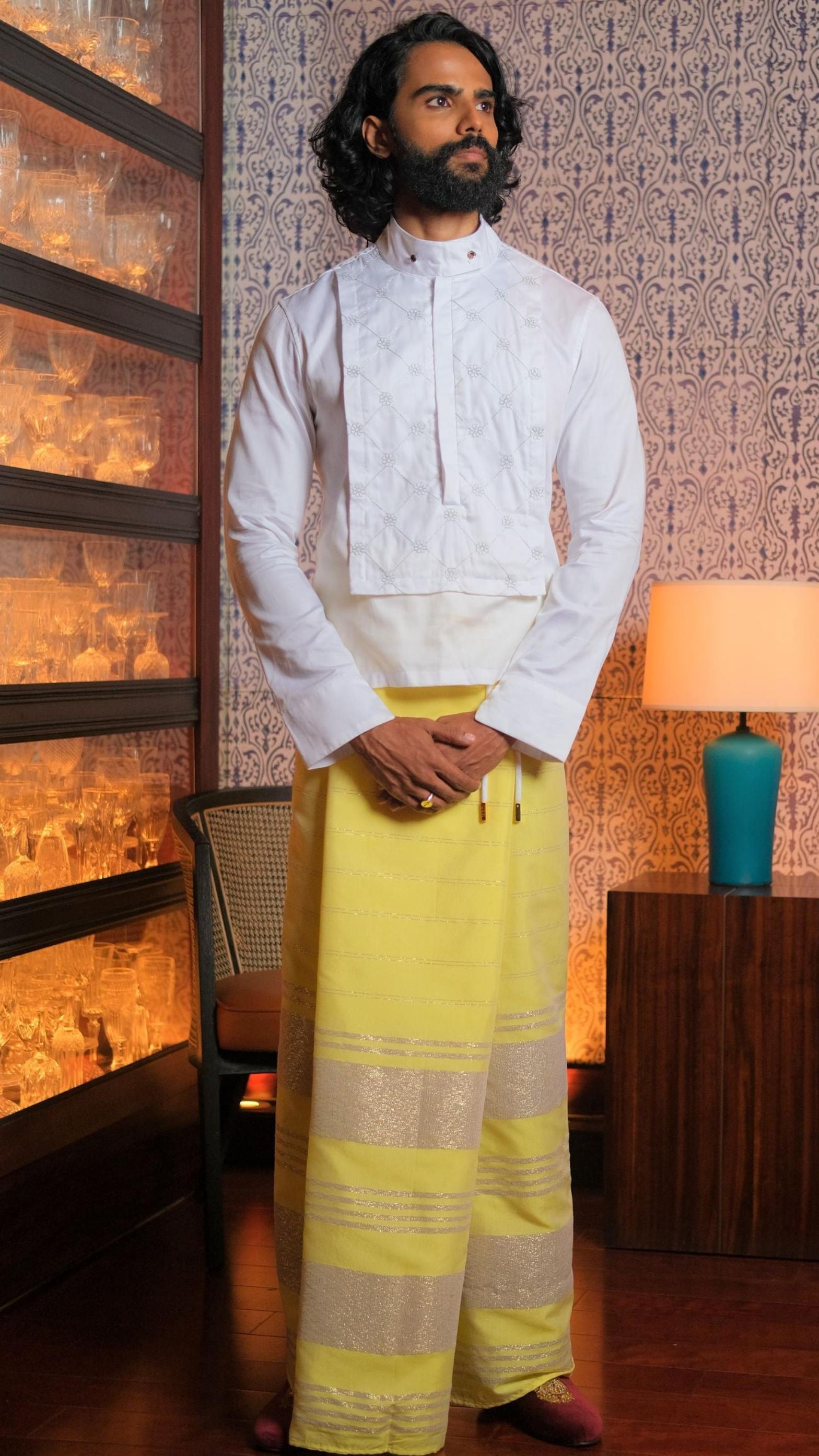 Gold Threaded Handloom Rayon Sarong