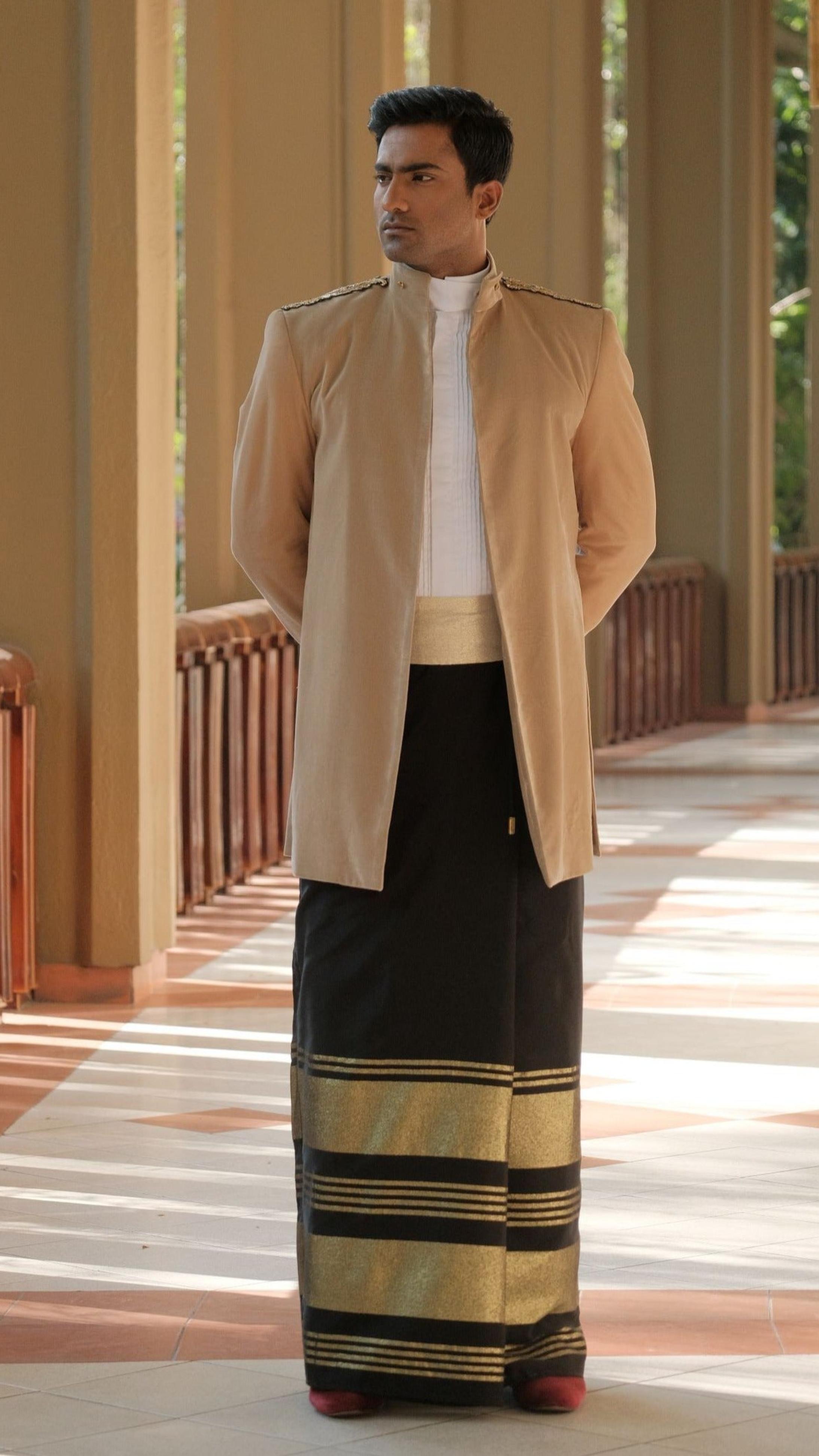 Gold Threaded Handloom Sarong x Beige Detailed Jacket