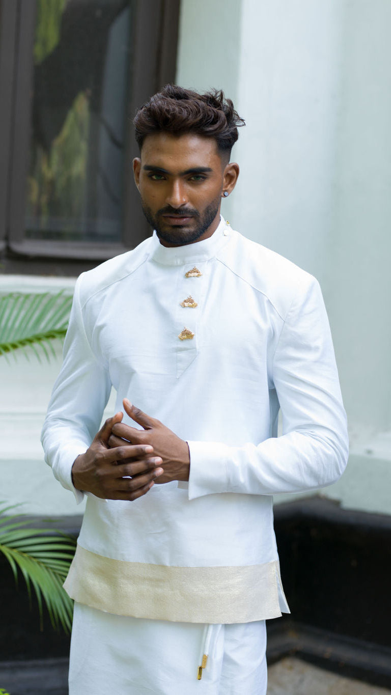 LOVI Three Crowns National Whole Kit with Gold Lines