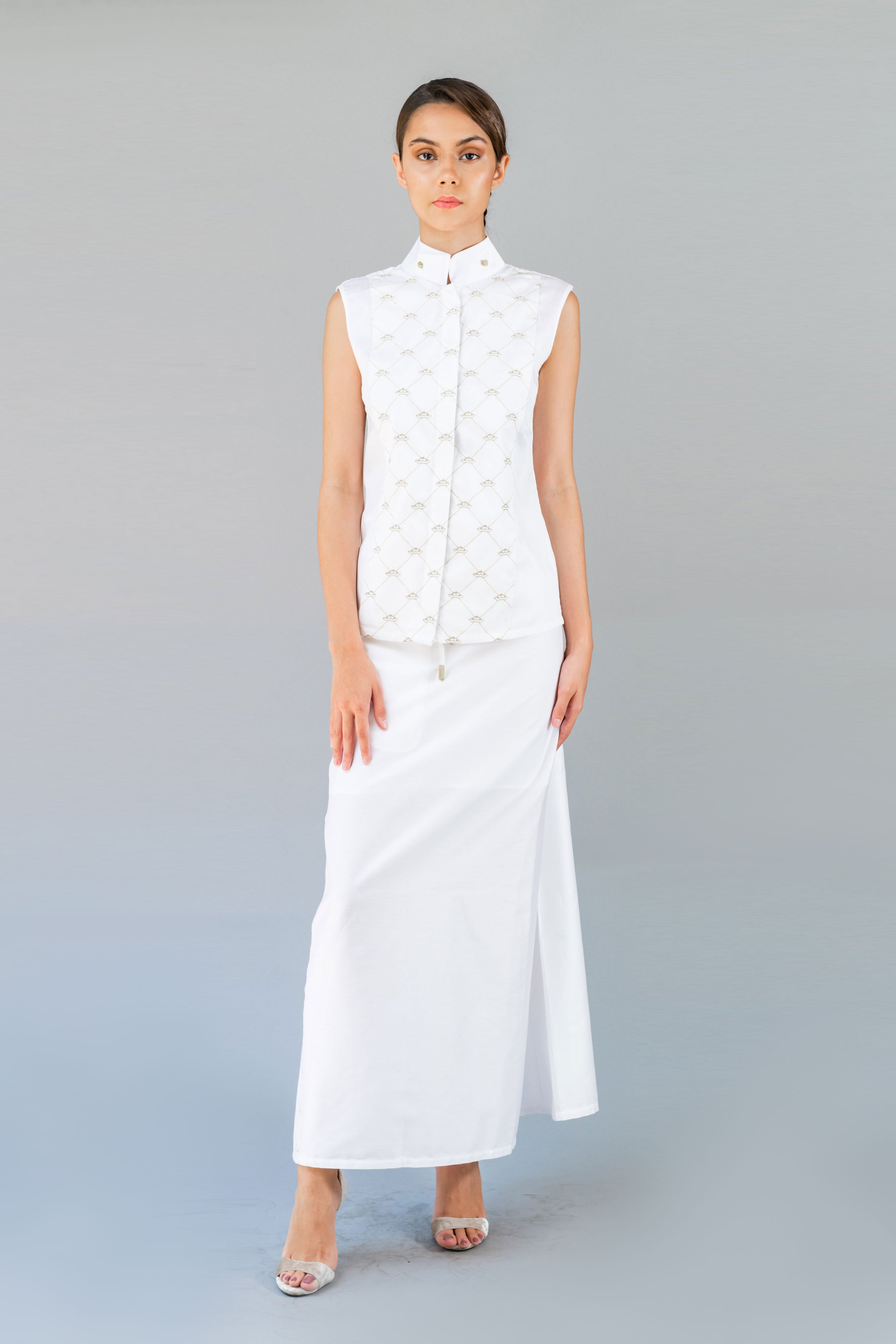 Crown Embroidery Sleeveless Top