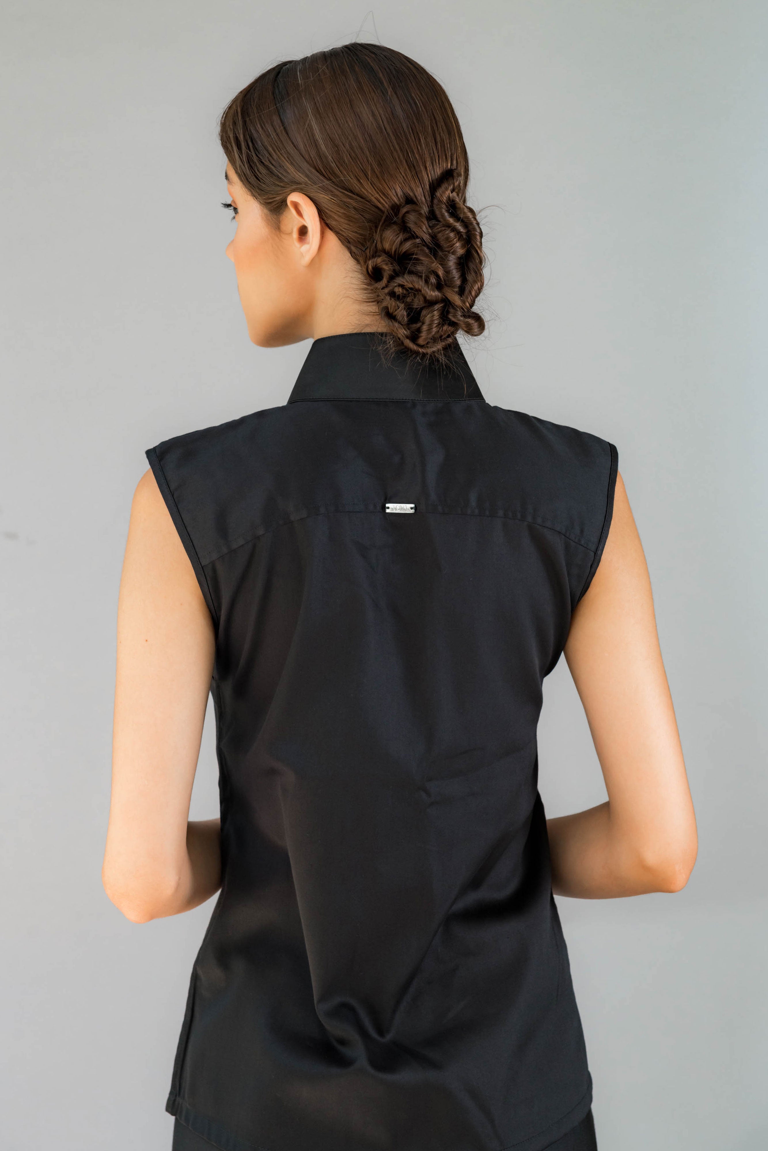 Crown Embroidery Sleeveless Top