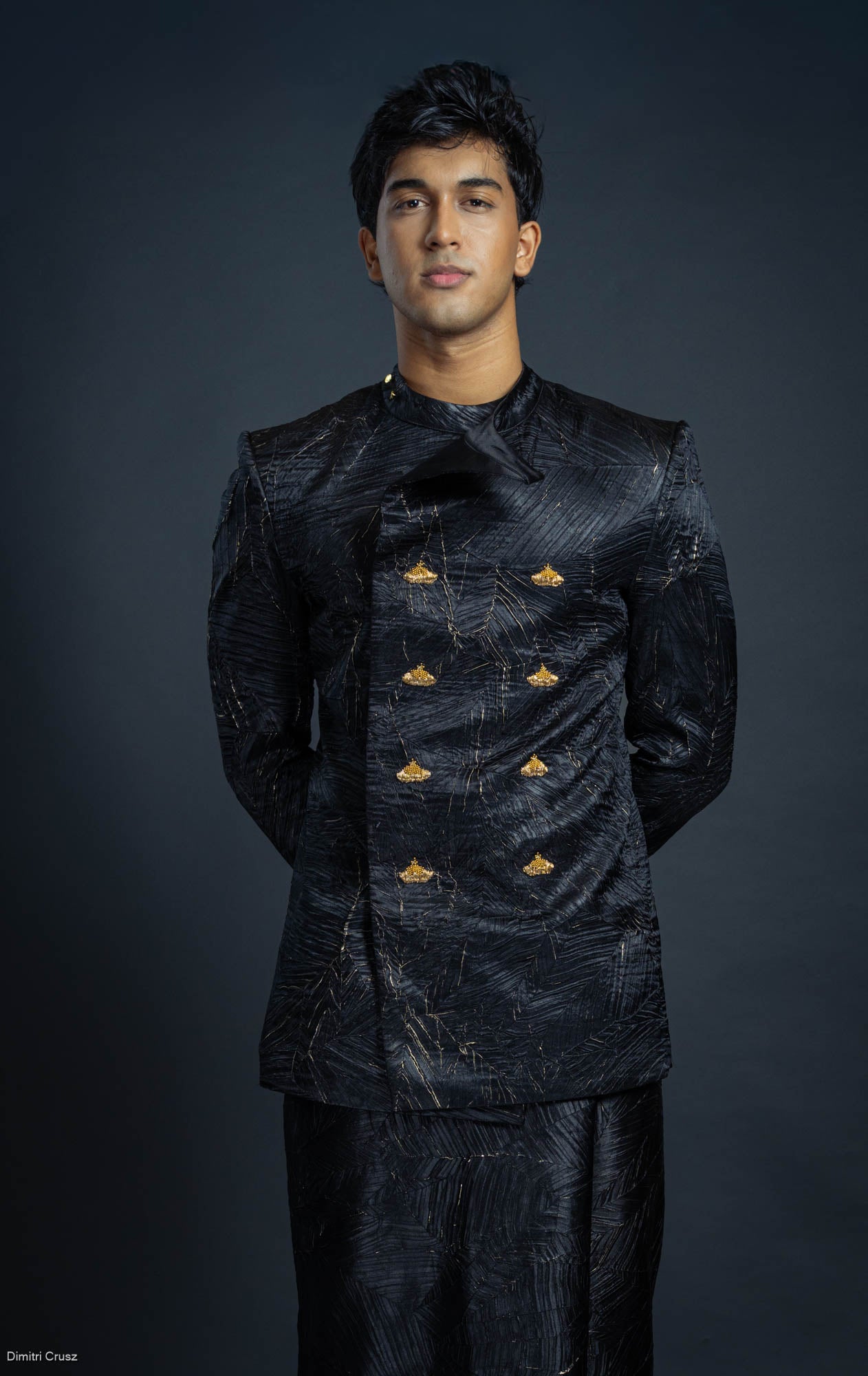 LOVI Crown National Suit