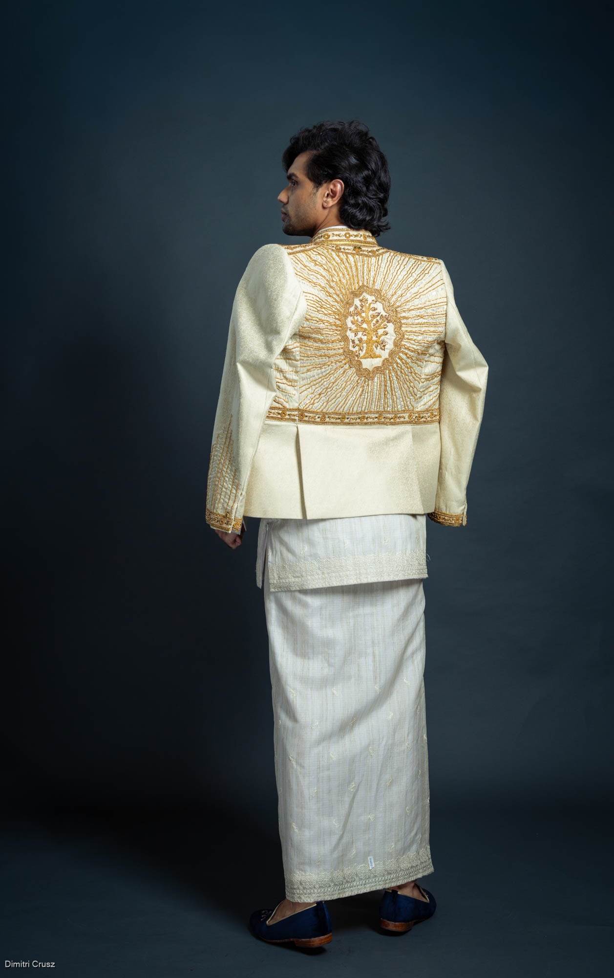 LOVI Aari worked National