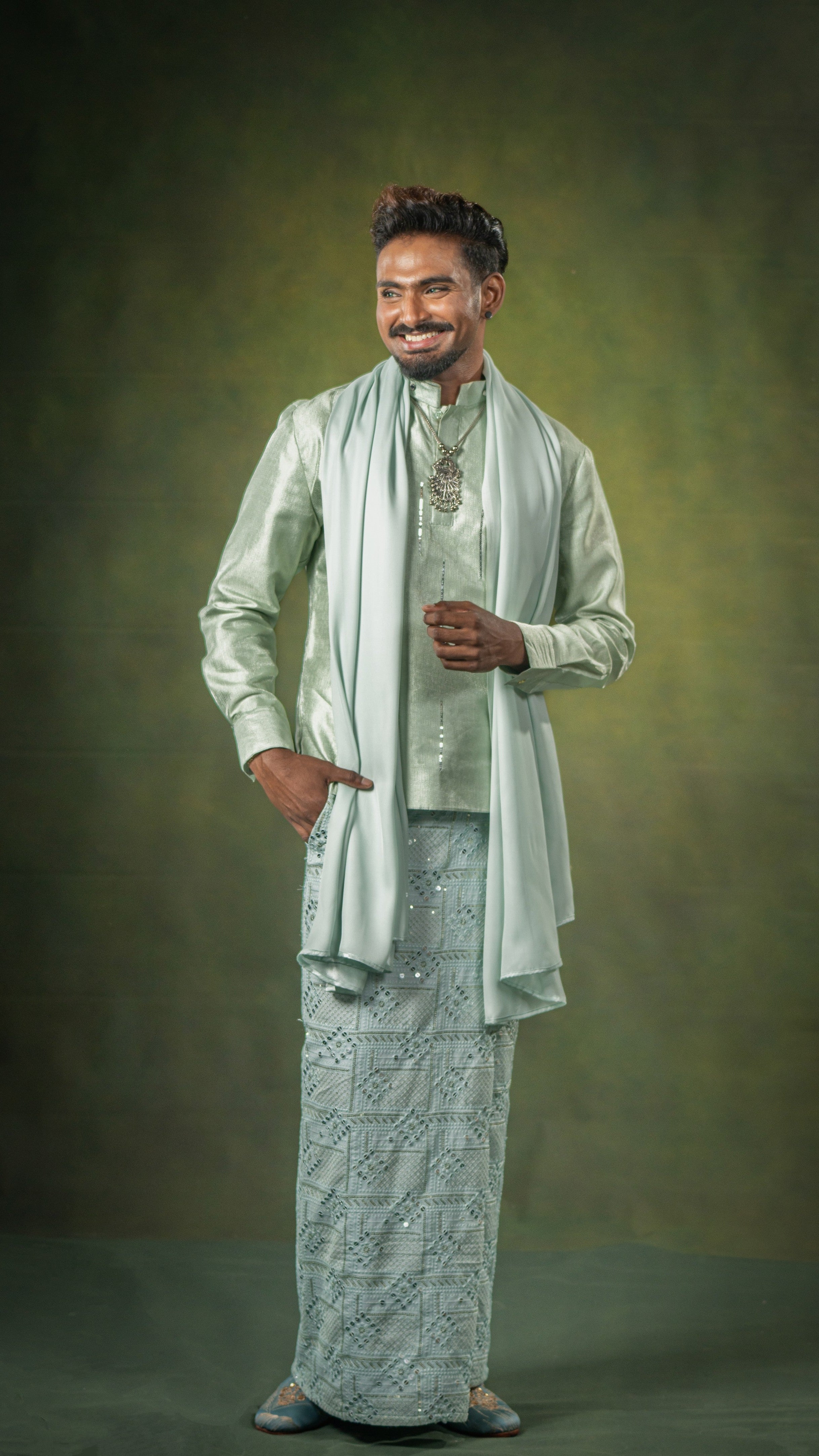 LOVI Pastel Green Short National