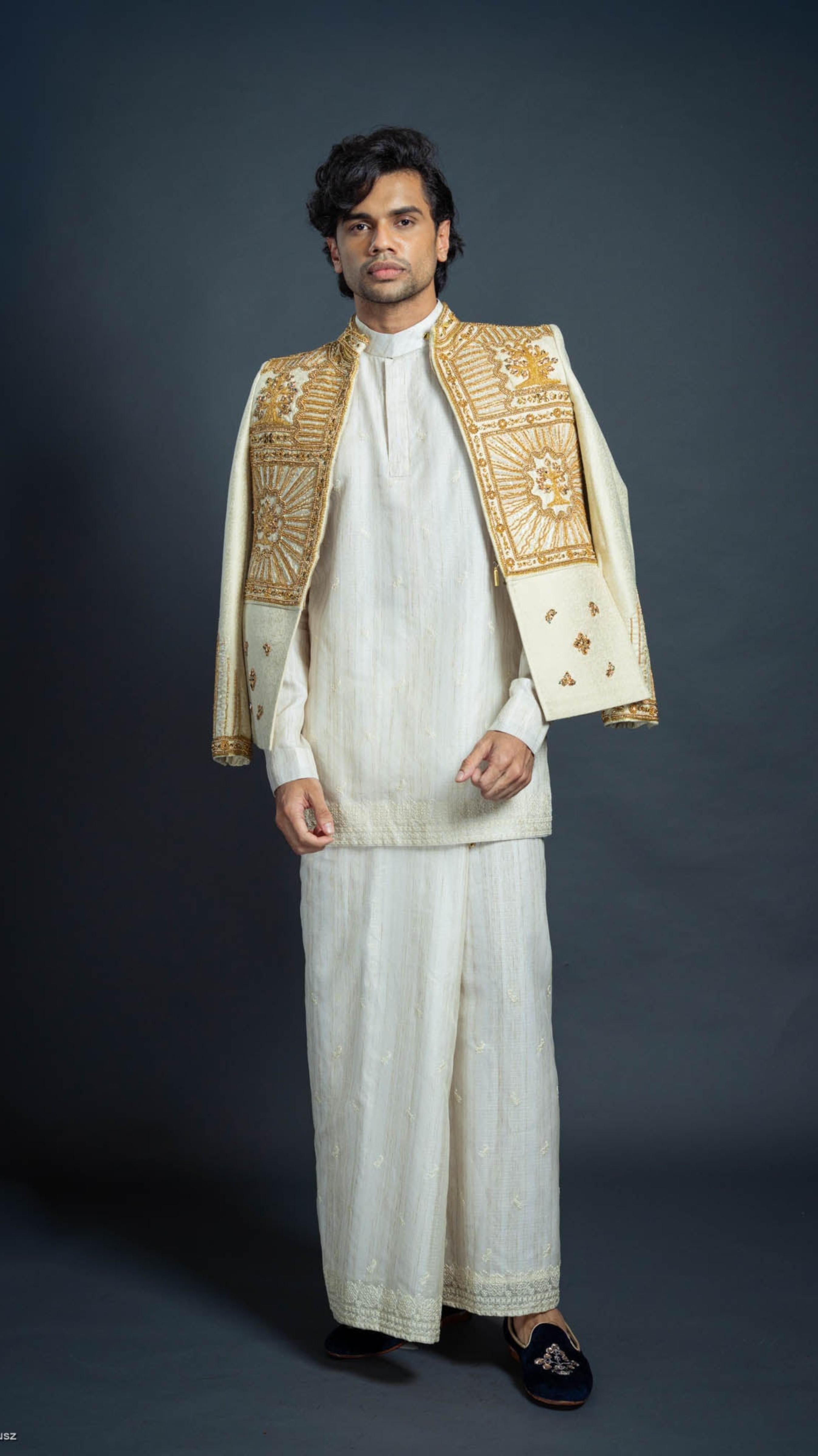 LOVI Aari worked National