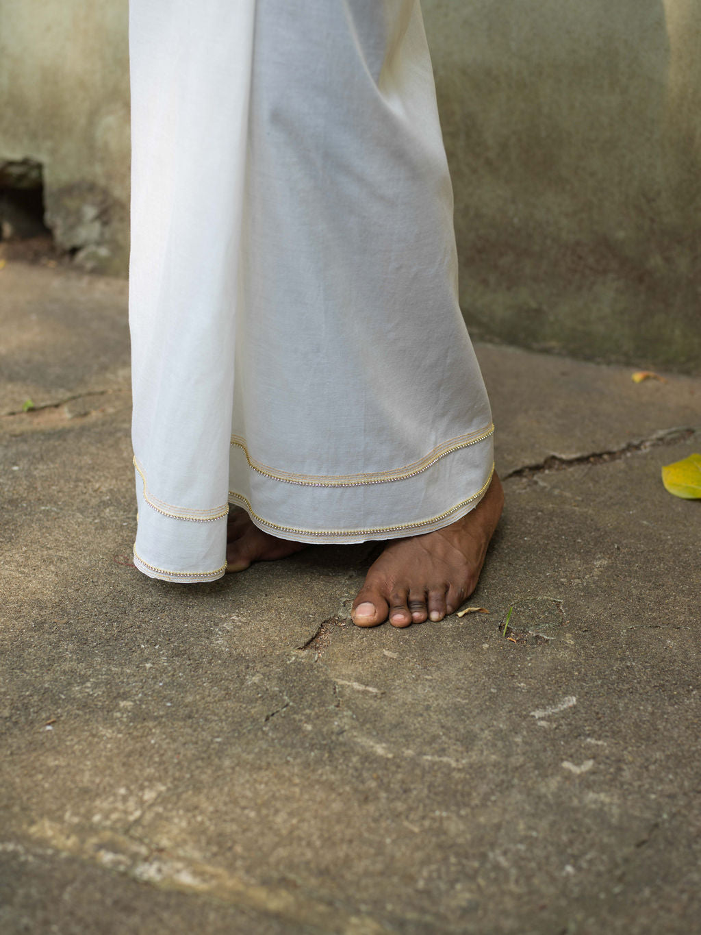 Gold Thread Cotton Tuxedo Sarong