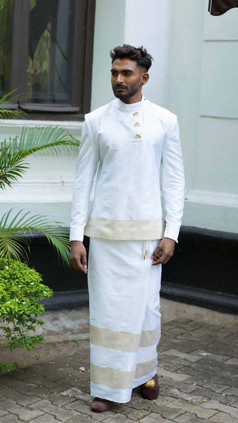 LOVI Three Crowns National Whole Kit with Gold Lines