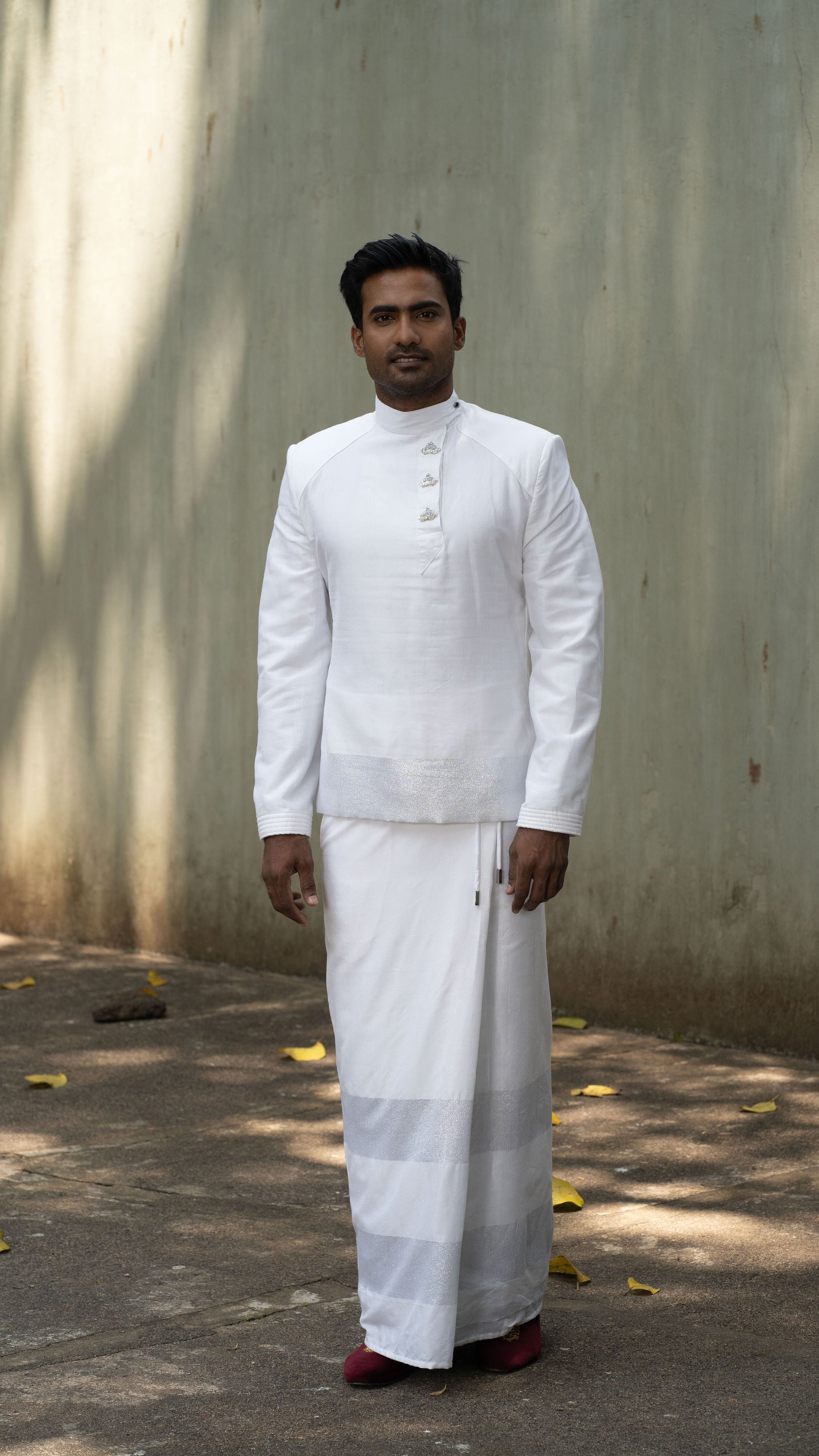 Nilame Sarong in White with Silver stripes