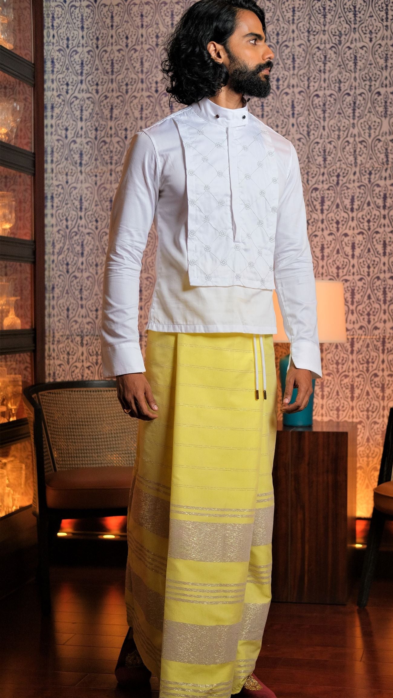 Gold Threaded Handloom Rayon Sarong