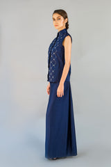 Crown Embroidery Sleeveless Top