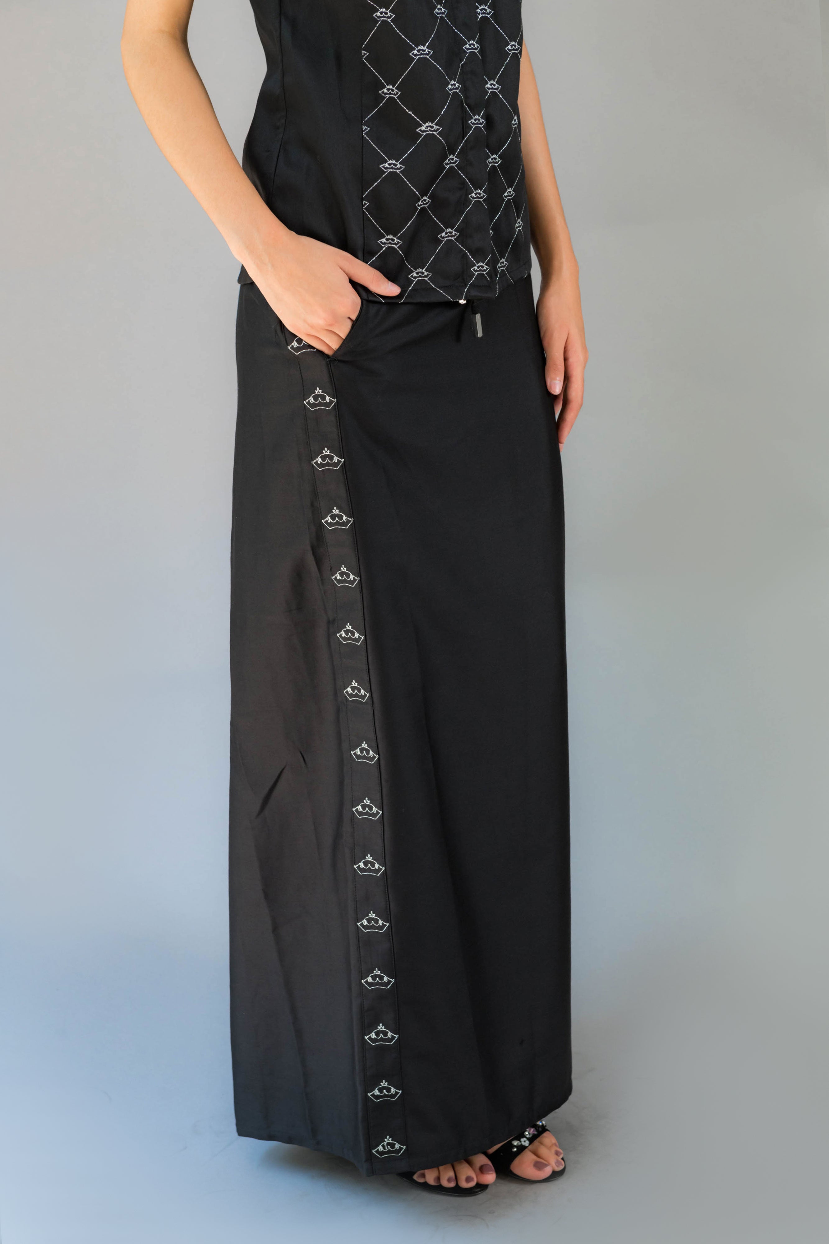 Crown Tuxedo Sarong