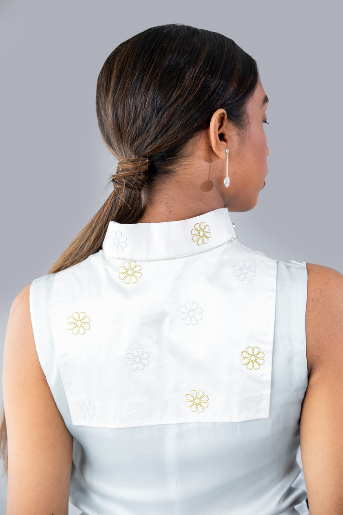 Ladies Sleeveless Floral Embroidered Silk Sri Lankan National