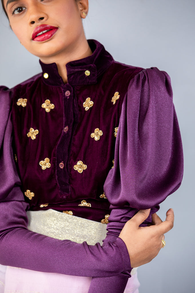Ladies Long Sleeves Floral Worked Nilame Sri Lankan National